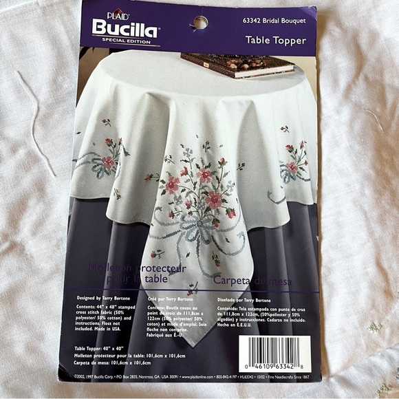 Floral Table Topper Runner or tablecloth. Hand stitched. 44x48”. New. Vintage - Picture 2 of 7